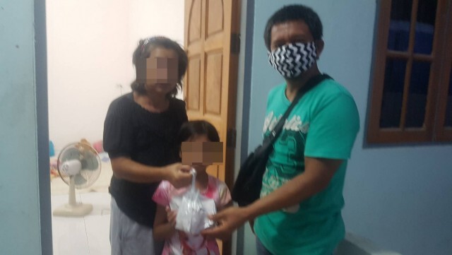 โซเชียลฯวอนช่วยเหลือ "แม่ลูกชีวิตรันทด" หาอึ่งกินประทังชีพ