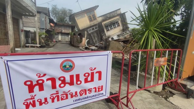 หนีตายวุ่น! ชุมชนเก่าแก่เมืองชะอวดถล่ม