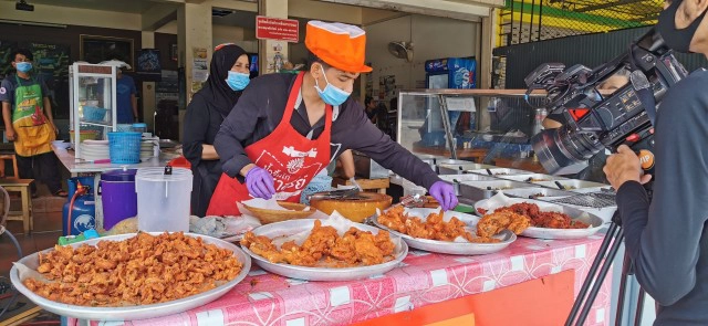 "แม่บังดุล".... ความภูมิใจ"อดุล หละโสะ" ทำเพื่อครอบครัว