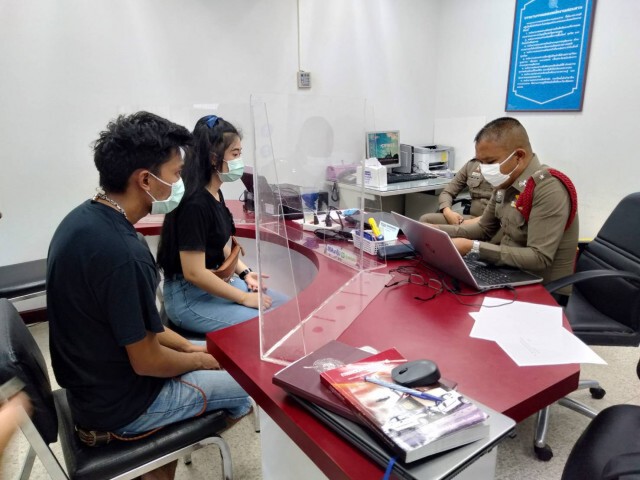 สาวร้านสะดวกซื้อแจ้งตำรวจเพื่อความบริสุทธิ์ใจหลังพบถูกมิจฉาชีพหลอกใช้บัญชีตกเงินเหยื่อ