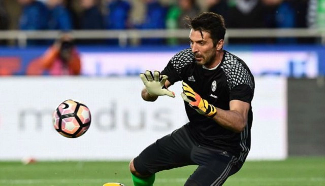 อายุเป็นเพียงแค่ตัวเลข  บุฟฟ่อน  จ่อต่อสัญญากับยูเวนตุส