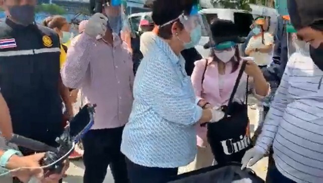 แรมโบ้ สงสัย"แม่ธนาธร"แจกเงินย่านสมุทรปราการ มีนัยแอบแฝงหรือไม่