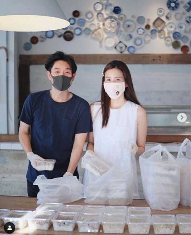 ใครรู้สึก "เหนื่อย–ท้อ–หิว" "บอย –เจี๊ยบ" ยินดีเลี้ยงอาหาร