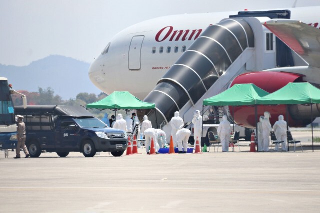 ส่งกักตัวที่สัตหีบ นร. AFS 162 คน กลับจากสหรัฐอเมริกา ถึงไทยแล้ว