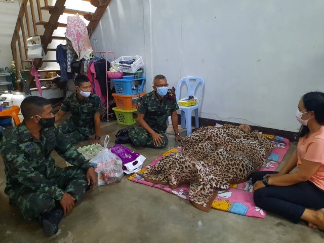 ผบ.พล.ร.5 ส่งกำลังพลช่วยเหลือ-ดูแล แม่จ่าสิบเอก 'พีรศักดิ์ จำปา' หลังถูกสั่งขัง