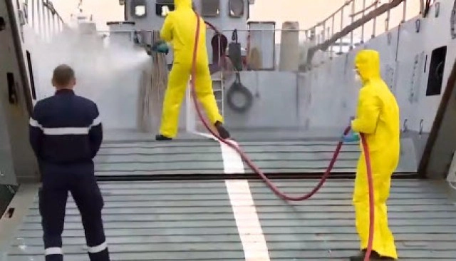 ทหารบนเรือบรรทุกเครื่องบินฝรั่งเศส ติดโควิด-19 เพิ่มอีกเกือบ 300 คน