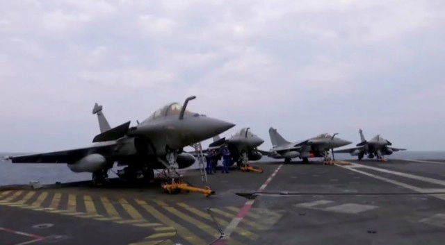 ทหารบนเรือบรรทุกเครื่องบินฝรั่งเศส ติดโควิด-19 เพิ่มอีกเกือบ 300 คน