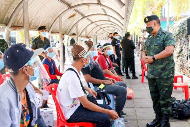 ผบ.ทบ. กำชับ กกล.ชายแดน คุมเข้มช่องทางธรรมชาติ ระวังโควิด-19