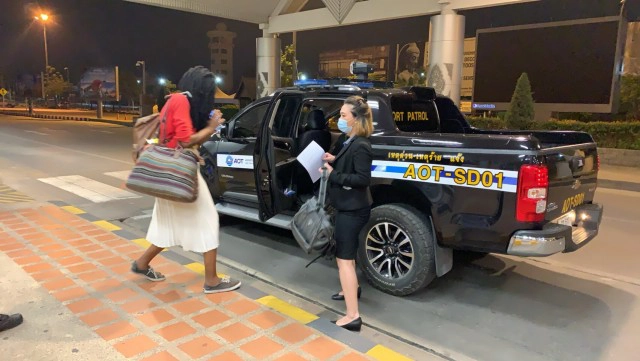 ตะลึง !! สาวเมืองผู้ดีติดสนามบินเชียงใหม่นานนับสัปดาห์