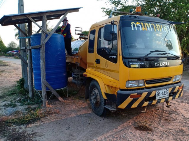 ทางหลวง ส่งน้ำกินน้ำใช้ 30 ล้านลิตรช่วยภัยแล้ง