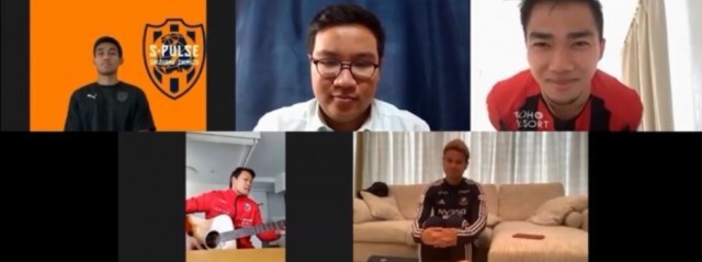 เยียวยาจิตใจ! "ตอง" โชว์ร้องเพลง-เล่นกีตาร์ ช่วงรอเปิดลีก