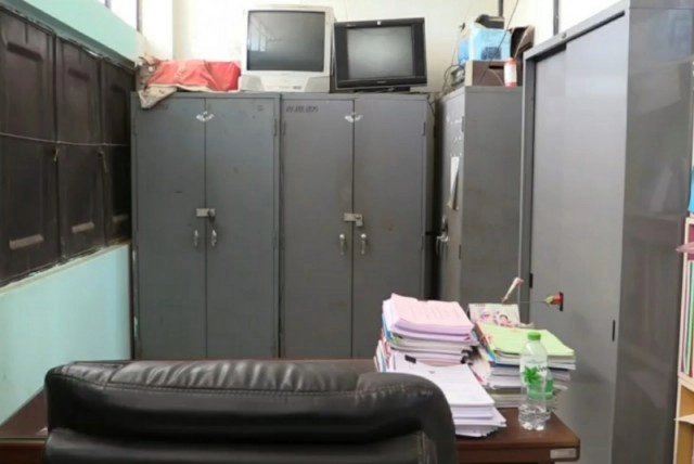 "ผอ.คลิปฉาว" โต้ ไม่ได้หื่น! แค่คอมฯ เสียเข้าไปช่วยดู