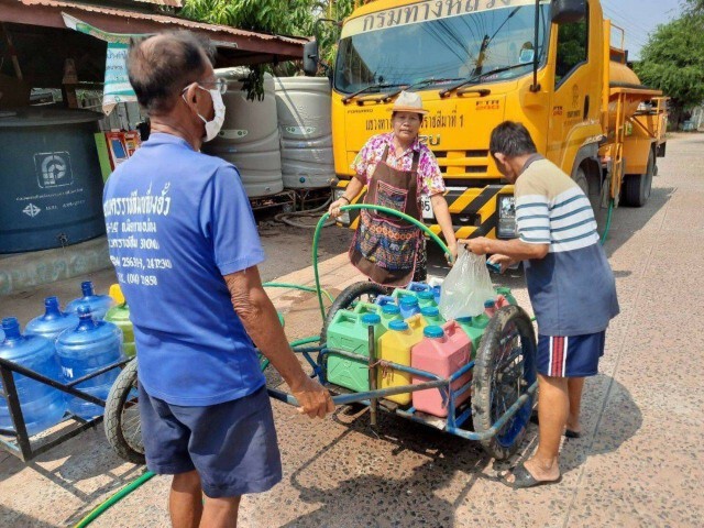ทางหลวง ส่งน้ำกินน้ำใช้ 30 ล้านลิตรช่วยภัยแล้ง