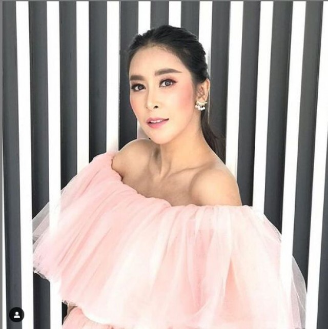 หวิดดราม่า! หลัง "ใหม่ สุคนธวา" ประกาศจ่ายค่าคลอดให้สาวท้อง