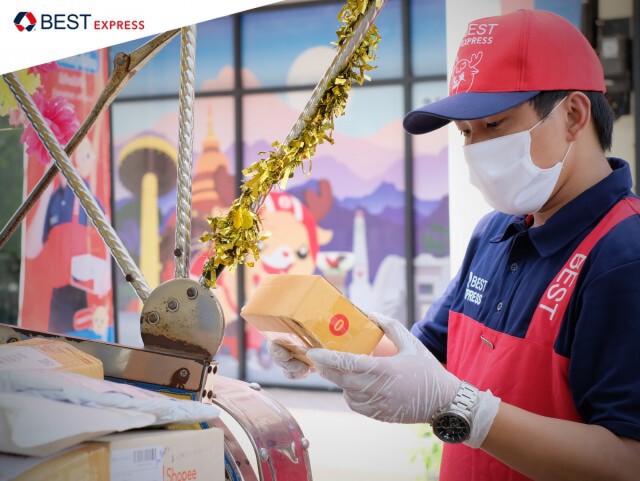 BEST Express เปลี่ยนวิกฤตโควิด-19 เสริมอาชีพสนับสนุนรถม้า จังหวัดลำปาง