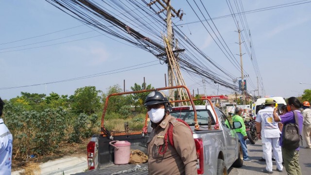 ไฟช็อตหนุ่มใหญ่! ดับคาเสาไฟฟ้า หน้าปั๊มน้ำมันโคราช