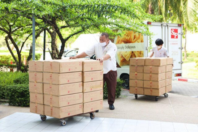 ‘เอส แอนด์ พี’ ร่วมใจ สู้ภัยโควิด-19 มอบคุกกี้ให้ สธ.