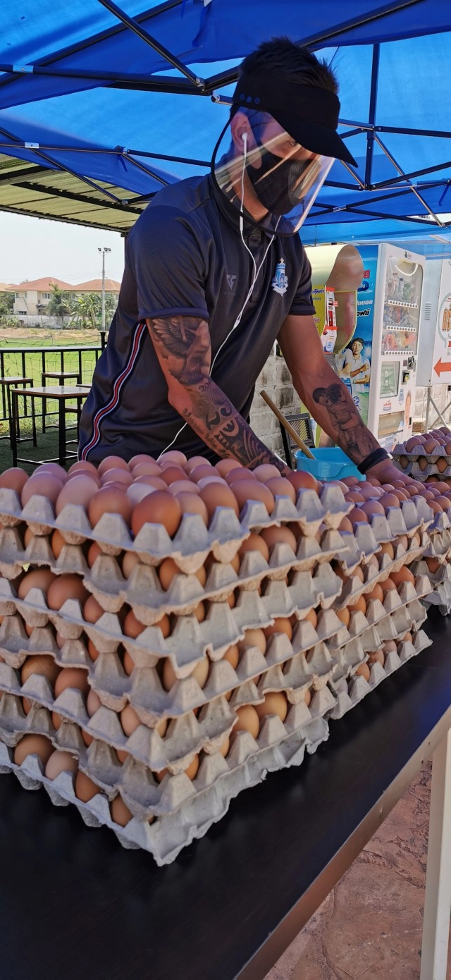 "สมุทรปราการ  เอฟซี" ...ปันน้ำใจ  ฝ่าวิกฤติ"โควิด -19"