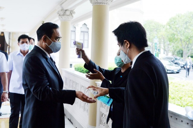 "บิ๊กตู่" ลั่นตั้งใจทำงานแก้โควิด เชื่อ "ไทยจะผ่านไปได้!"