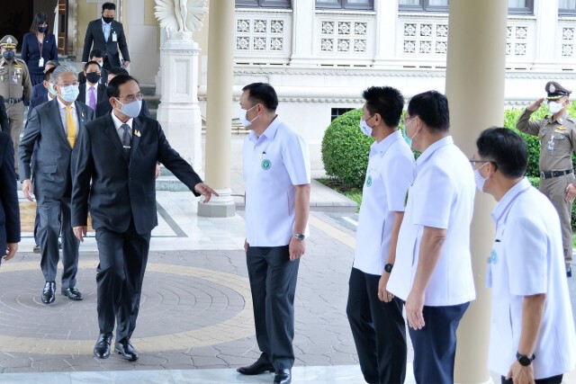 "บิ๊กตู่" ลั่นตั้งใจทำงานแก้โควิด เชื่อ "ไทยจะผ่านไปได้!"