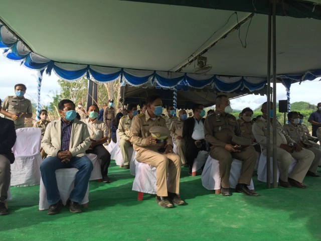 มท.2 ดูพื้นที่ภัยแล้งสุราษฎร์ฯ ผันน้ำจากเหมืองแร่เก่าช่วยชาวบ้าน