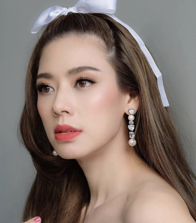 "เอ๋ พรทิพย์"วัยเลย 4 สวยจนสามีต้อง "โพสต์อวย"