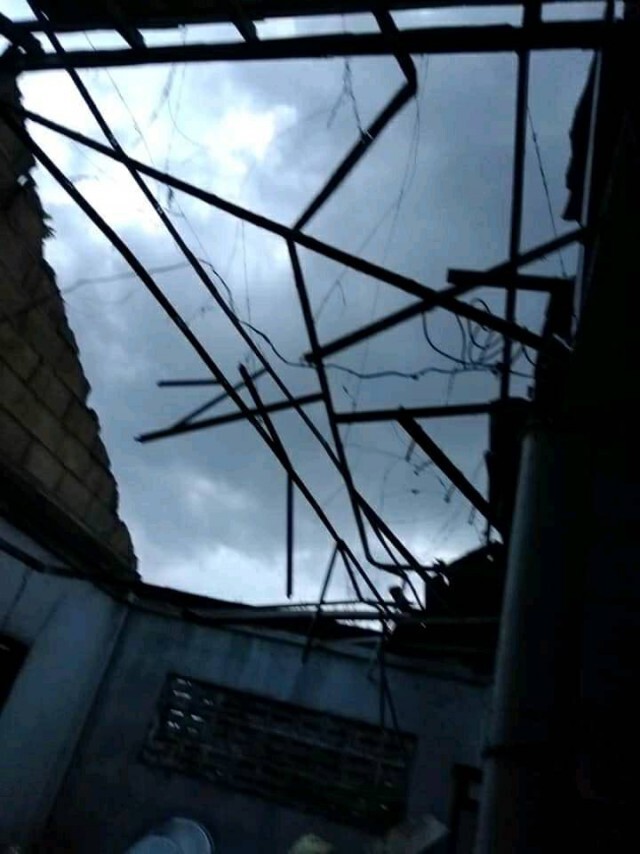 พายุฤดูร้อนพัดถล่ม!พะเยา ไฟดับ-บ้านพังหลายหลัง