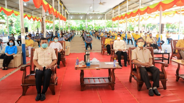 ตั้งโรงทานช่วยชาวบ้านเดือดร้อนพิษโควิด-19 ตามพระดำริสมเด็จพระสังฆราช