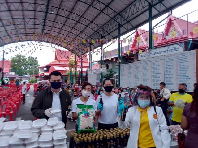 ส.ส.-ส.ว. ร่วมกับ ปปร.รุ่น 23 แจกสิ่งของอุปโภคบริโภคบรรเทาโควิด-19