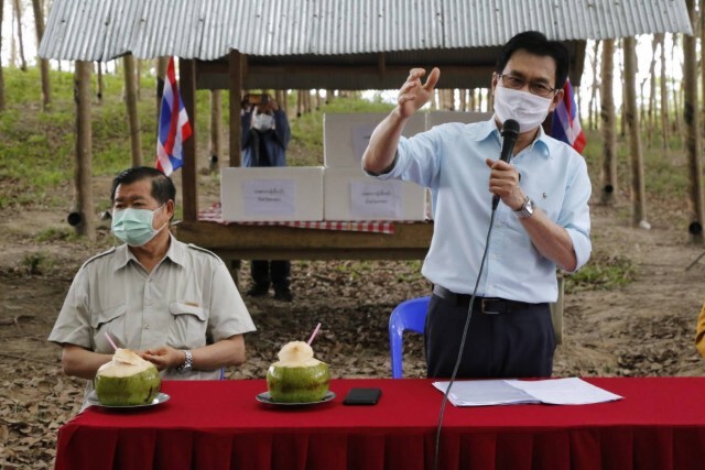"จุรินทร์" ควง "นิพนธ์" ลุยพื้นที่ภาคใต้ รับฟังปัญหาชาวสวนยาง