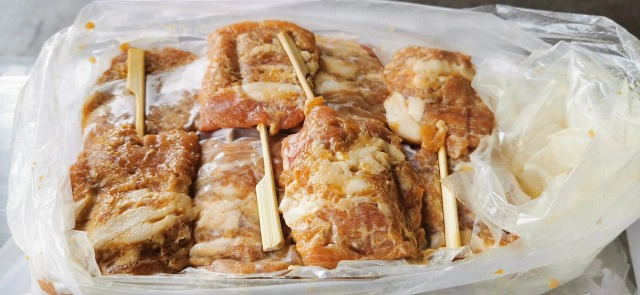 "หมูปิ้ง อร่อยจุงเบย" น้ำใจ...เพื่อคนวงการมวย