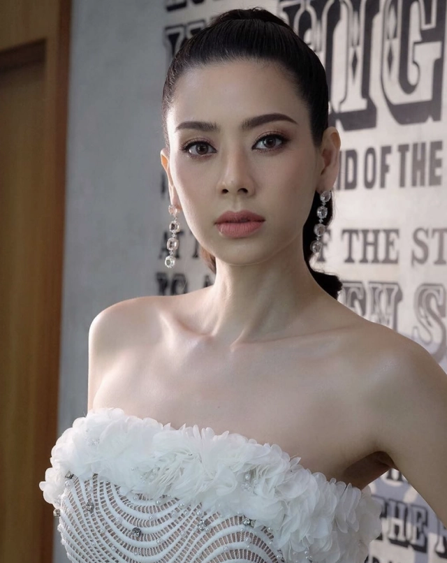 "เอ๋ พรทิพย์"วัยเลย 4 สวยจนสามีต้อง "โพสต์อวย"