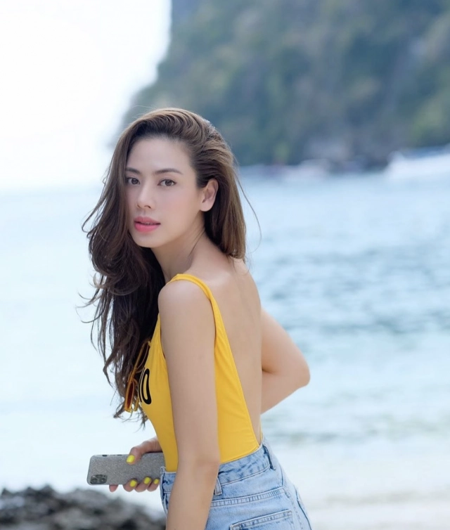 "เอ๋ พรทิพย์"วัยเลย 4 สวยจนสามีต้อง "โพสต์อวย"