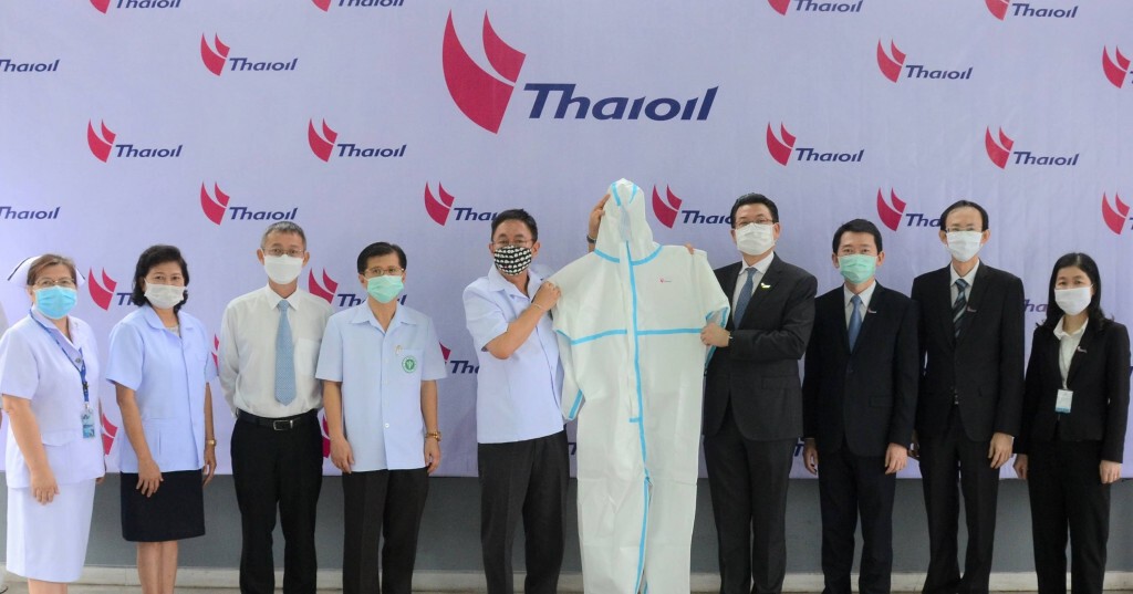 กลุ่มไทยออยล์เดินหน้าส่งมอบชุดคลุมป้องกันการติดเชื้อให้กับรพ.พื้นที่ จ.ชลบุรี มูลค่า 5,100,000 บาท กลุ่มไทยออยล์เดินหน้าส่งมอบชุดคลุมป้องกันการติดเชื้อให้กับรพ.พื้นที่ จ.ชลบุรี มูลค่า 5,100,000 บาท