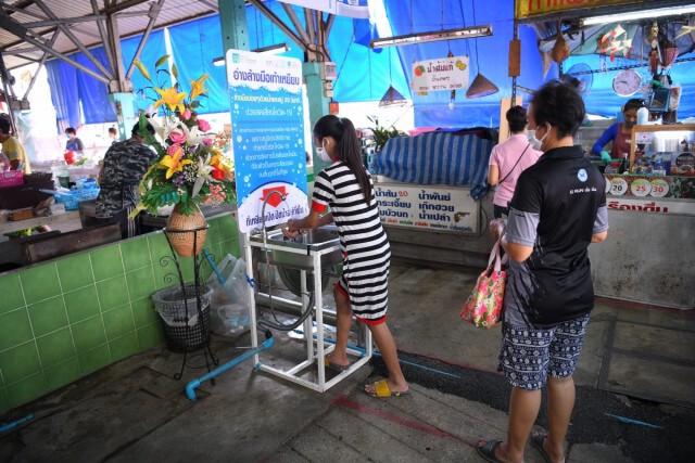 กรมอนามัย สำรวจตลาดสด คุมเข้มมาตรการป้องกันโควิด-19