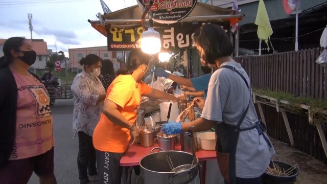 พลิกวิกฤติเป็นโอกาส เปิดสาขาชาบูเสียบไม้เพิ่ม หลังคนแห่ซื้อแน่น