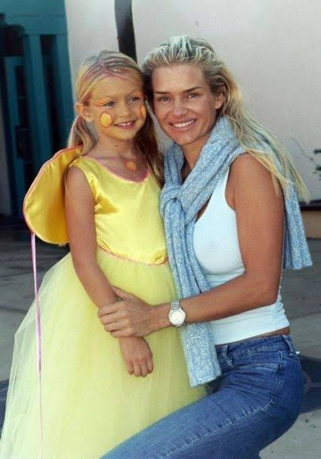 ส่องอดีต "คุณยายป้ายแดง" โยลันดา ฮาดิด แม่ของ จีจี้ ฮาดิด