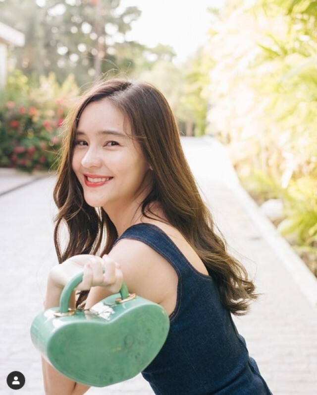 "ออม สุชาร์" ขอปิดเพจชั่วคราว หลังแม่ลูกอ่อนขอรับบริจาค กว่า 5 หมื่นราย