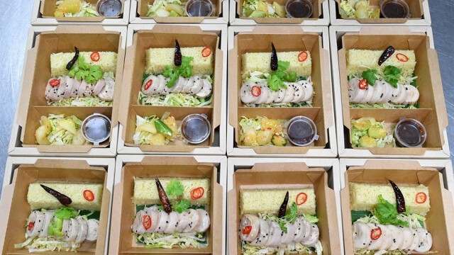 ทีมเชฟกรุงเทพฯ-ภูเก็ต ส่งมอบอาหารบุคลากรการแพทย์ สู้ภัยโควิด-19