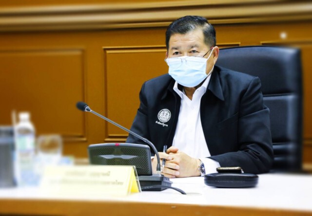 นิพนธ์ ติดตามสถานการณ์โควิดฯร่วมประชุม Video Conference ที่จ.สงขลา