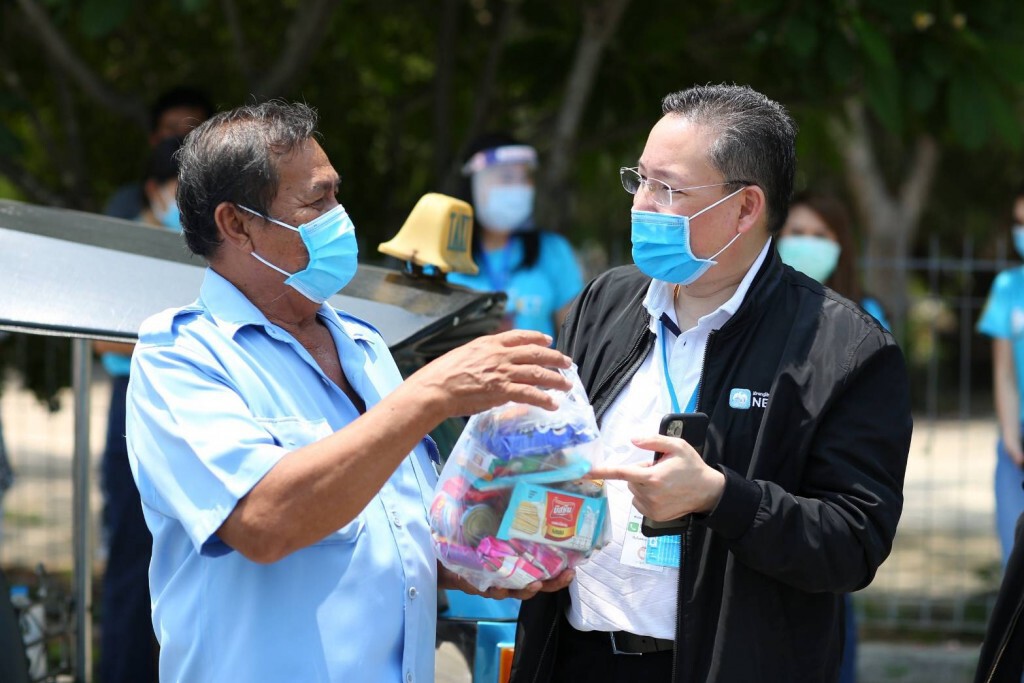 กรุงไทยลงพื้นที่ปฏิบัติหน้าที่ผู้พิทักษ์สิทธิ์ให้กำลังใจประชาชน กรุงไทยลงพื้นที่ปฏิบัติหน้าที่ผู้พิทักษ์สิทธิ์ให้กำลังใจประชาชน