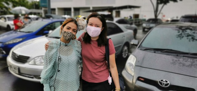 นางฟ้า"โนโน่" ลุยขาย"หมูทอด"สู้วิกฤติ"โควิด"