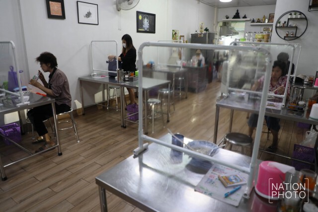 ฉากกั้นกันโรค นวัตกรรมไทยประดิษฐ์