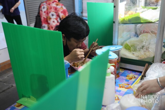 ฉากกั้นกันโรค นวัตกรรมไทยประดิษฐ์