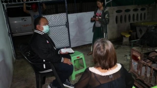 ยายสุดช้ำ!! จ้างหลาน 500 ลงทะเบียนเงินเยียวยา แต่ถูกหลานกดสละสิทธิ์ เพราะยายไม่เพิ่มเงินให้!