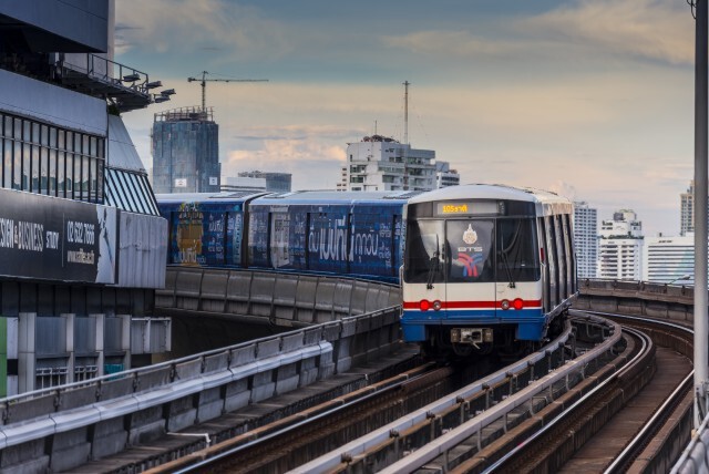 บีทีเอสปล่อยรถไฟฟ้า 98 ขบวน รองรับผู้โดยสารแก้ปัญหาแออัด