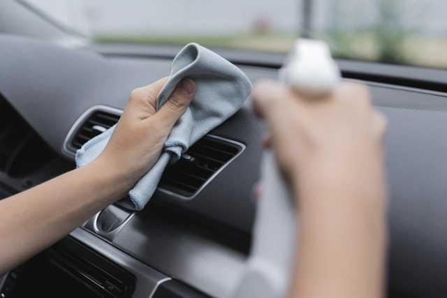 คาร์แคร์ปิดไม่ใช่ปัญหา! รวม 5 วิธีทำความสะอาดรถแบบง่ายๆ