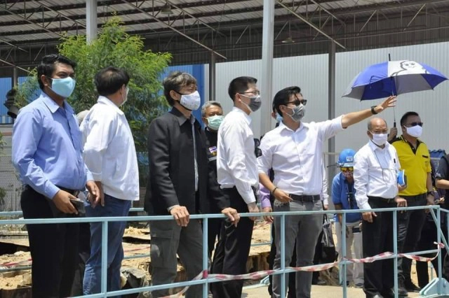 "ส.ส.เต้"ลุยตรวจสมุทรปราการ หลังมีบริษัทปล่อยขยะถมคลอง 3 ปี