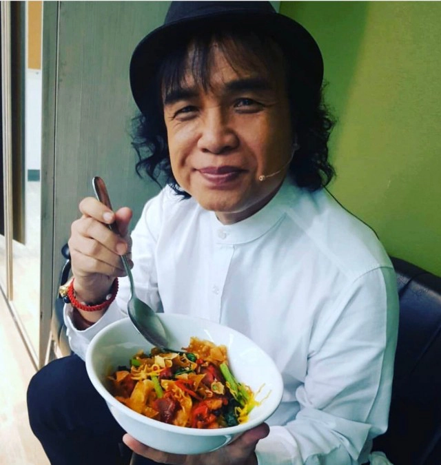 เต้ย จักรรินท์ - วิทย์ สุวิทย์ บุกร้านบะหมี่โหน่งเดลิเวอรี่คลอง 2