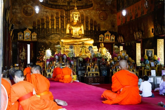 ศุกร์ (สุข) ละวัด วัดระฆังโฆสิตารามวรมหาวิหาร